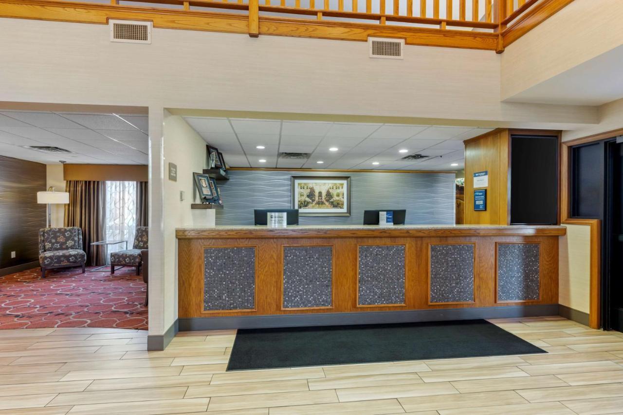 Best Western Falcon Plaza - Bowling Green Bagian luar foto